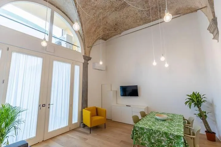 Colonna Frescobaldi Apt 1Ab Florenz 0*,  Italien